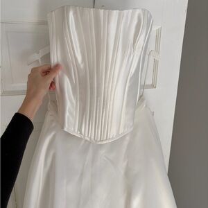 Elegant White Strapless Dress
